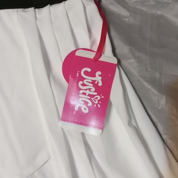 Justice Girl's Pleated Skort. Size Large (12-14) - Picture 3 of 9